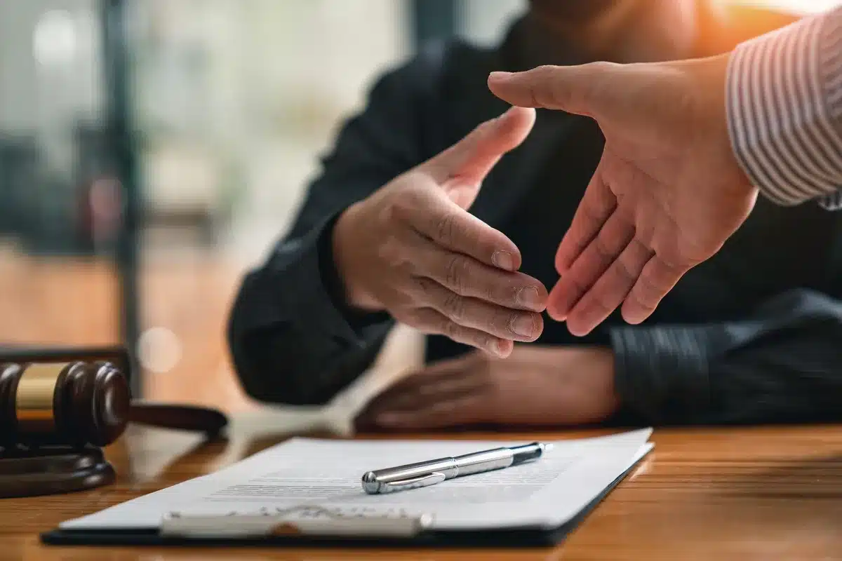 When Should You Accept a Settlement Offer?